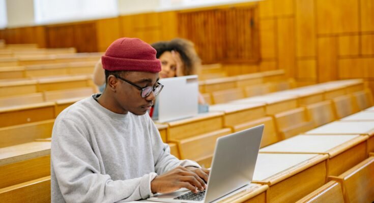 Best AI Websites for Students in 2025 (Top Tools to Boost Learning & Productivity)